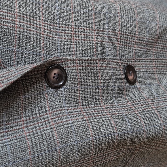Vintage Alfred Dunner Gray Red Plaid Blazer with Black Collar 16 - Picture 3 of 12